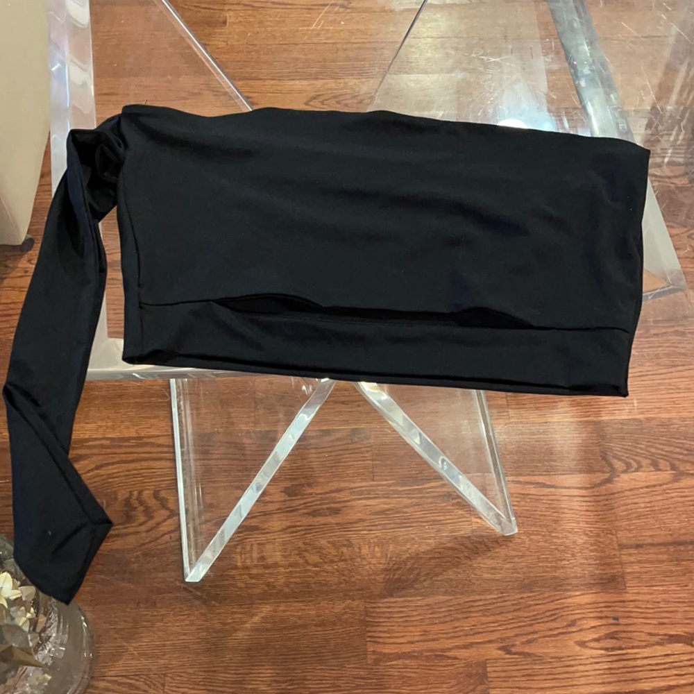 Fashion Nova black large one shoulder sleeve cut front crop top